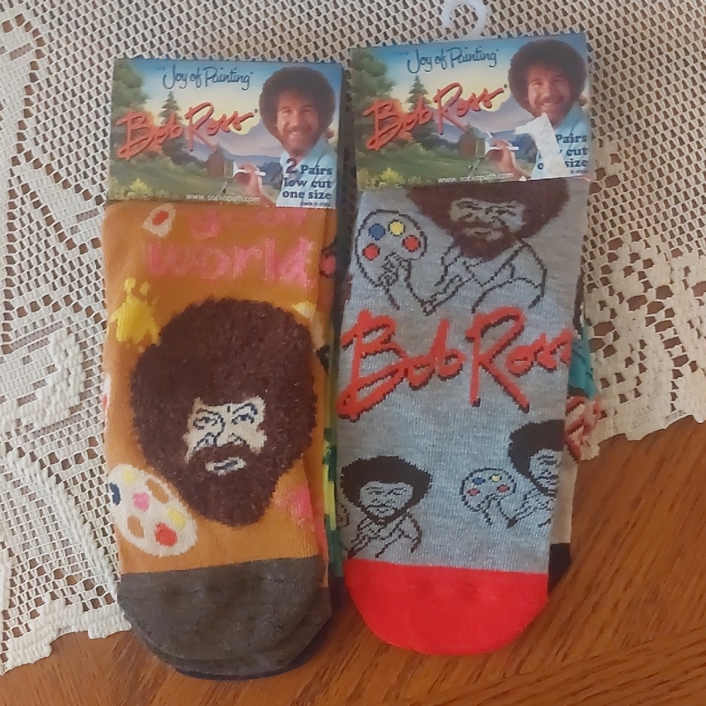 Bob Ross Low Cut Socks Mens Sz 8-12 Woman Sz 9-14  4 Pairs Total